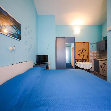 Apartments With A Parking Space Brbinj, Dugi Otok - 8160 חדר תמונה