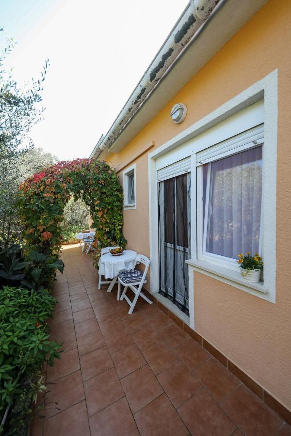 Apartments With A Parking Space Brbinj, Dugi Otok - 8160 מראה חיצוני תמונה